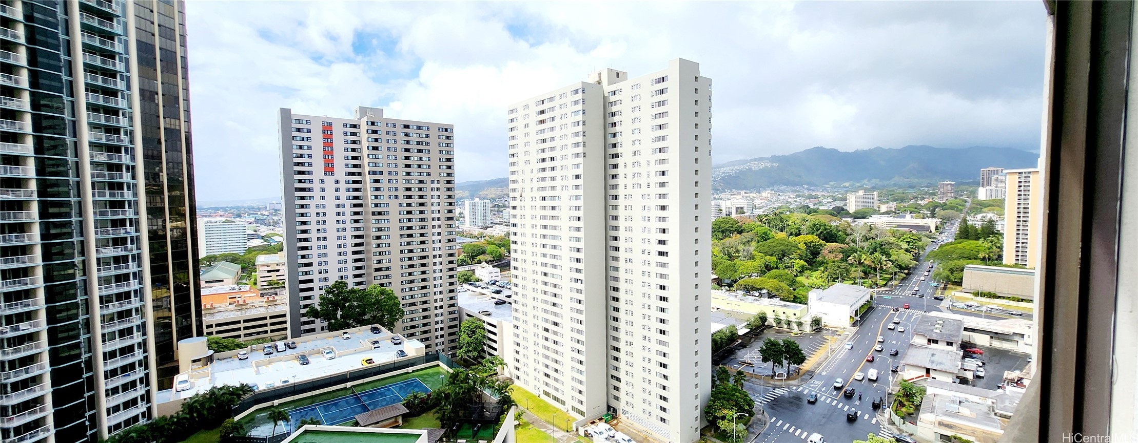 1255 Nuuanu Avenue E2012
