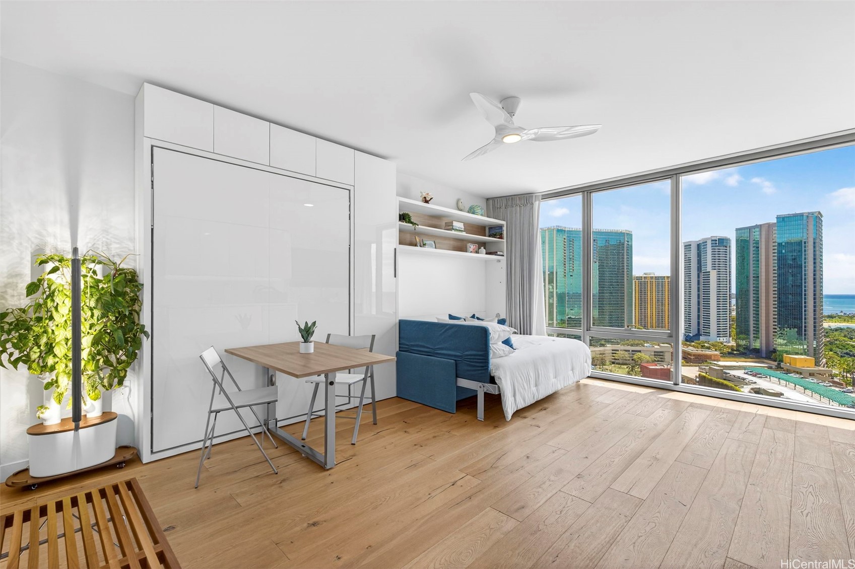 1001 Queen Street 2110