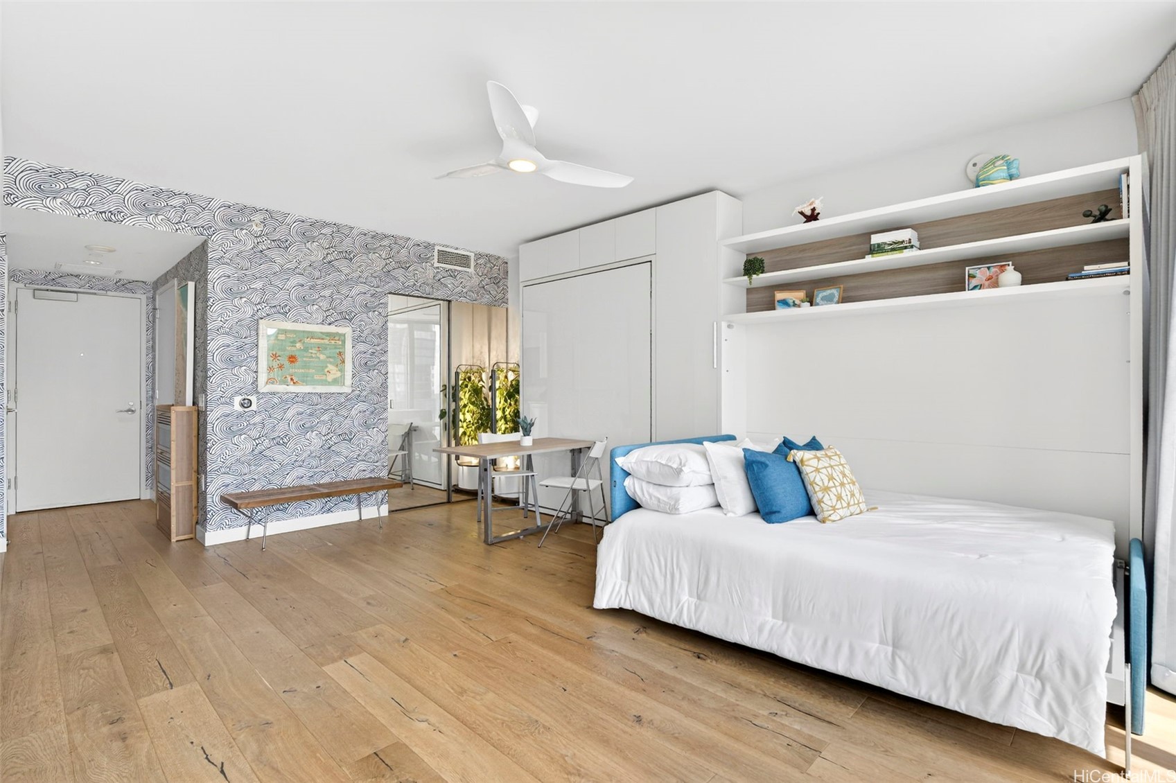 1001 Queen Street 2110