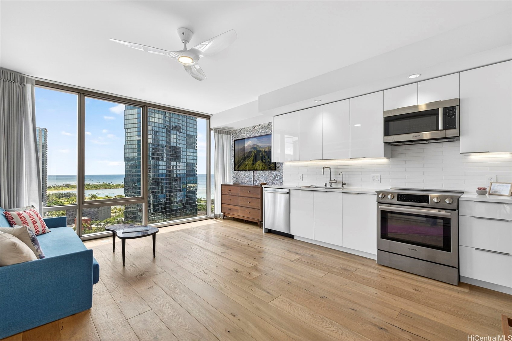 1001 Queen Street 2110