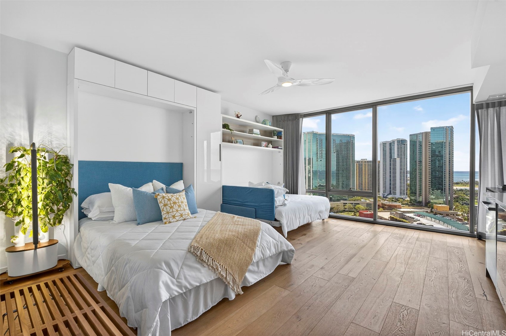 1001 Queen Street 2110