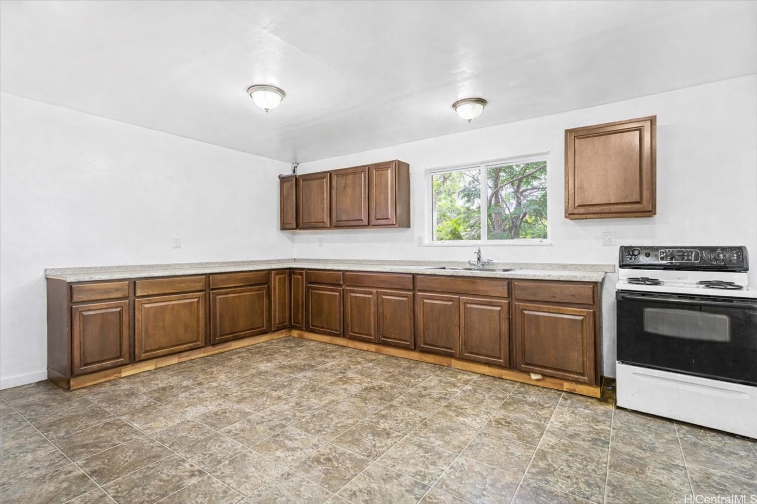 84-921 Lahaina Street A