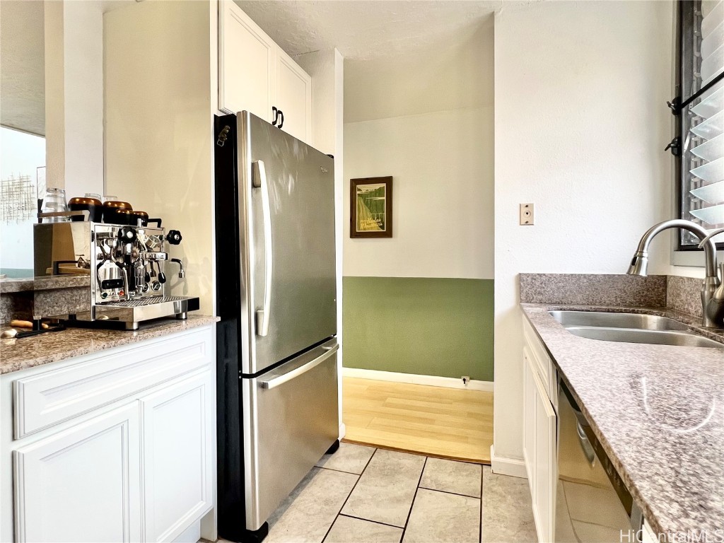 1015 Aoloa Place 450