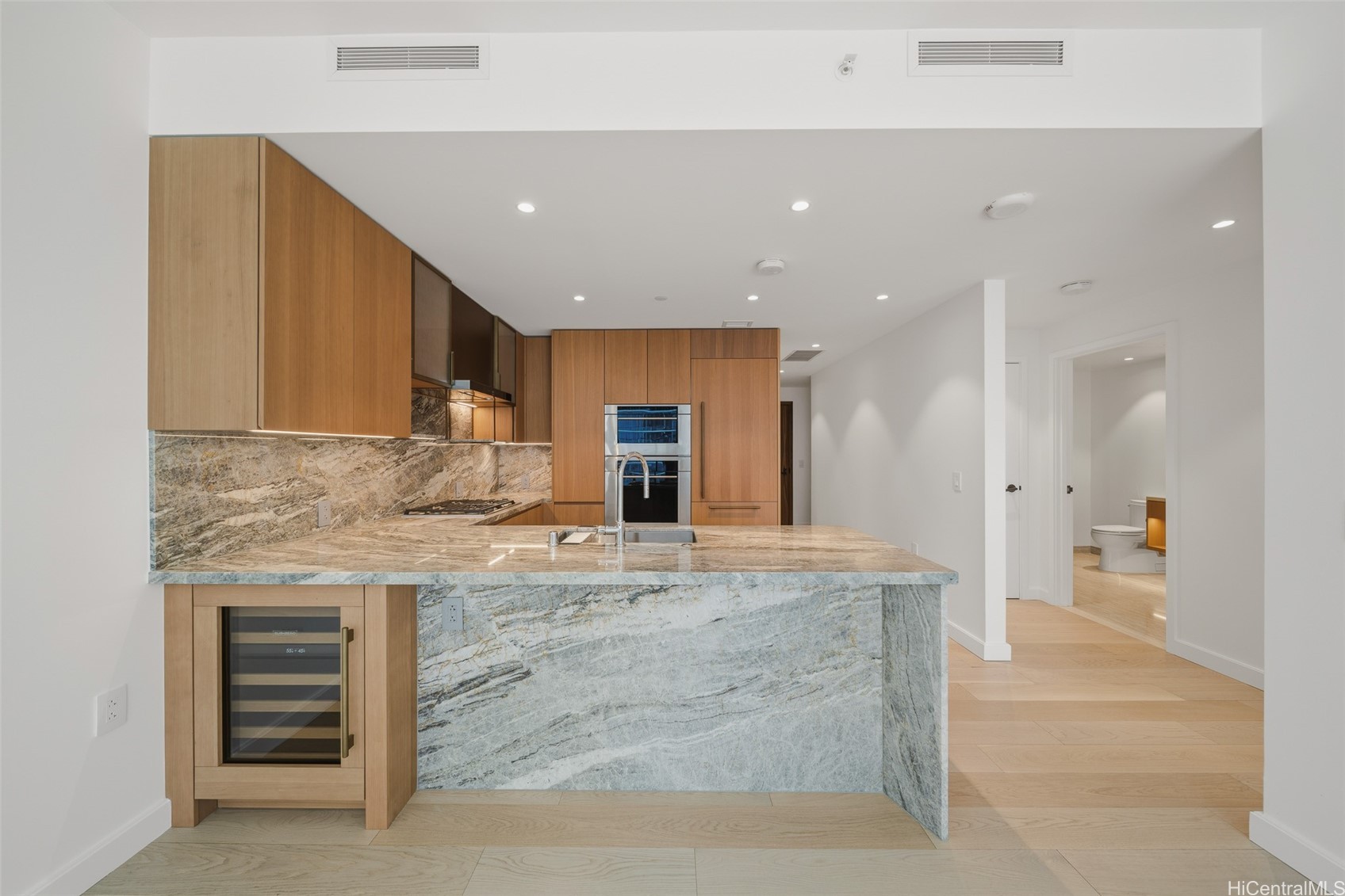 1100 Ala Moana Boulevard 2006