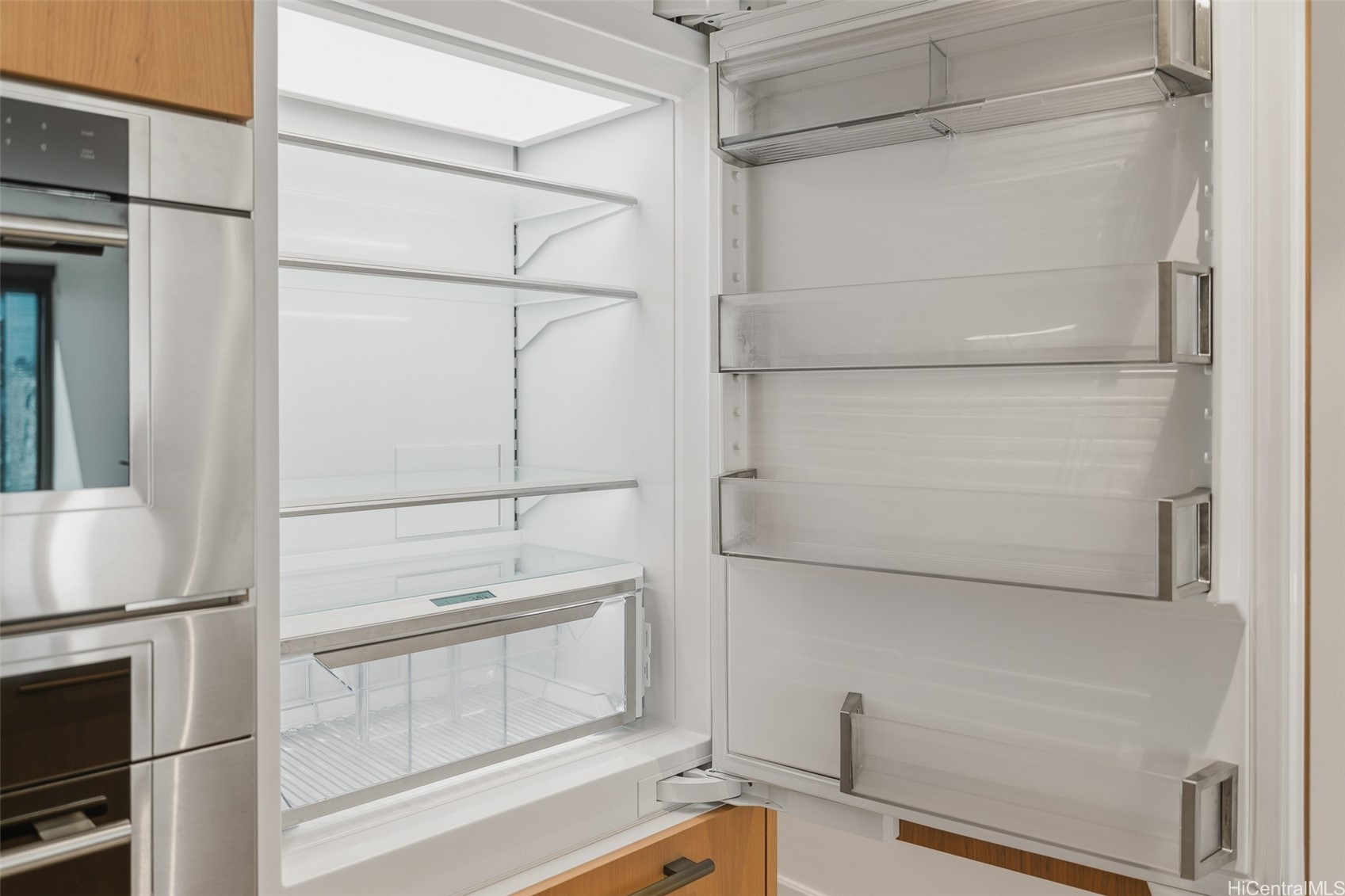 1100 Ala Moana Boulevard 2006