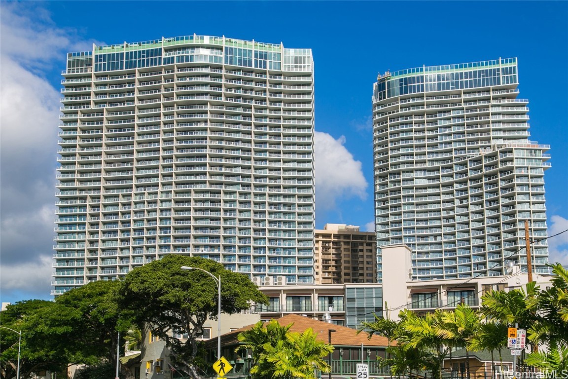 The Ritz-carlton Residences Twr 2 - 383 Kalaimoku Condominium