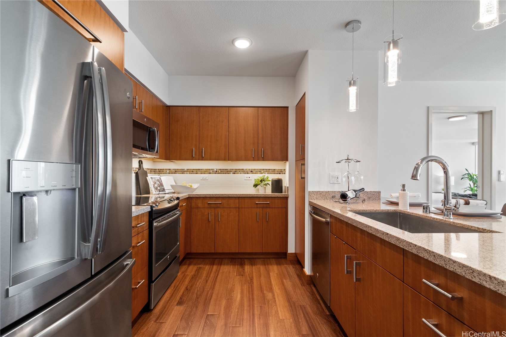 555 South Street 3003