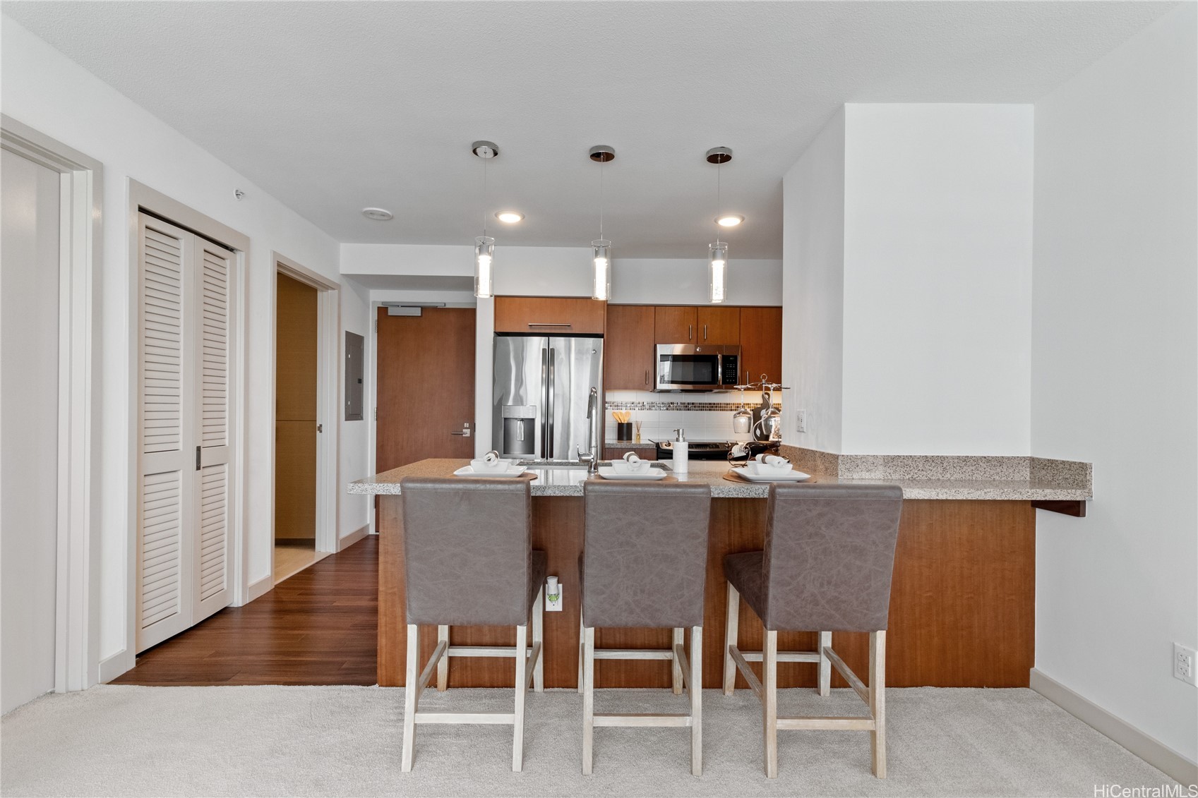555 South Street 3003