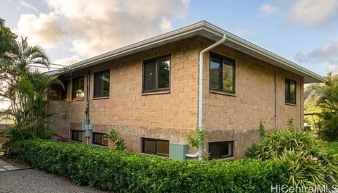 Photo of 85-1570 Waianae Valley Road, Waianae, HI 96792 (MLS # 202611556)
