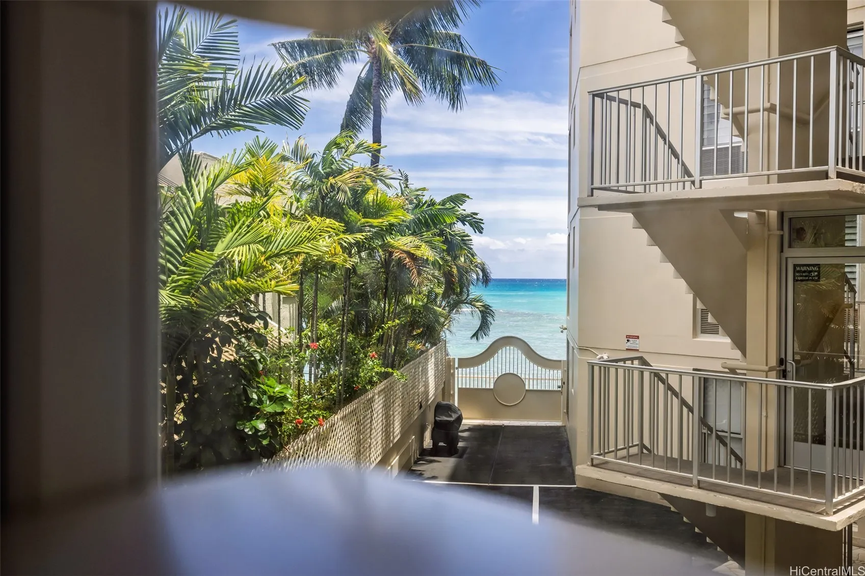 Honolulu, Hawaii 96815, United States, 1 Bedroom Bedrooms, ,2 BathroomsBathrooms,Residential,Active,167408