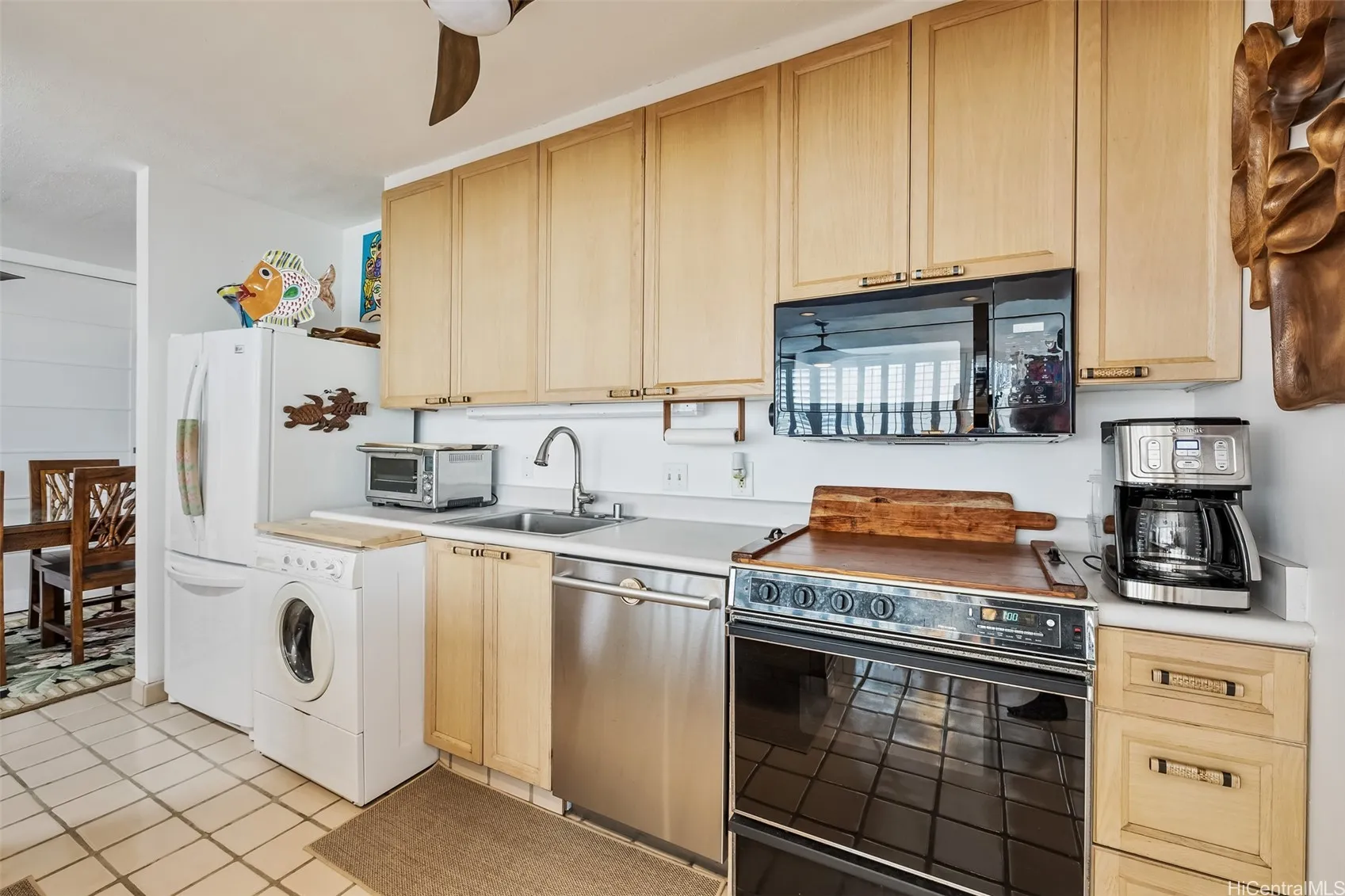 Honolulu, Hawaii 96815, United States, 1 Bedroom Bedrooms, ,2 BathroomsBathrooms,Residential,Active,167408