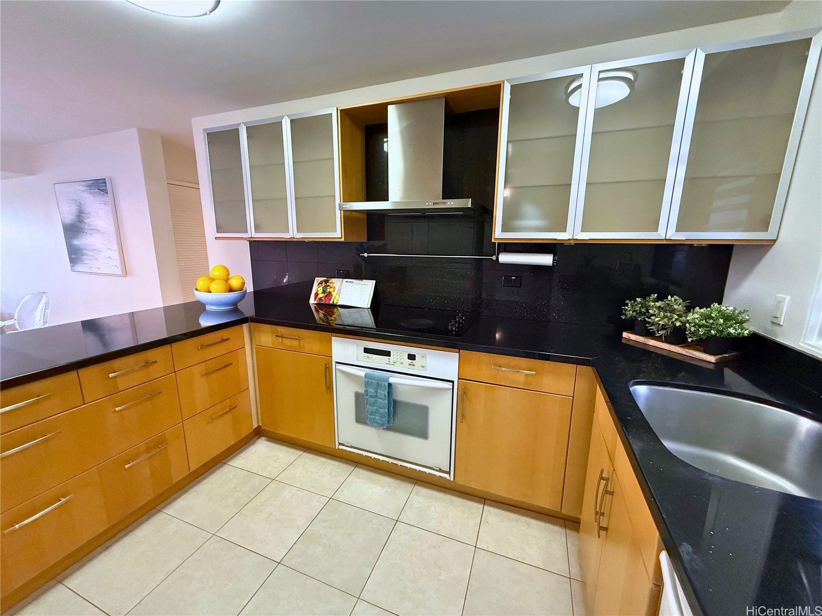 521 Hahaione Street 10G