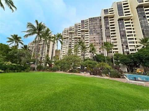 521 Hahaione Street 10G Honolulu HI 96825
