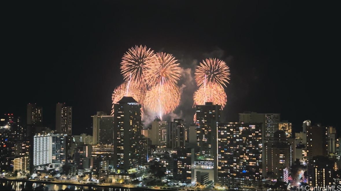 Royal Iolani Condominium