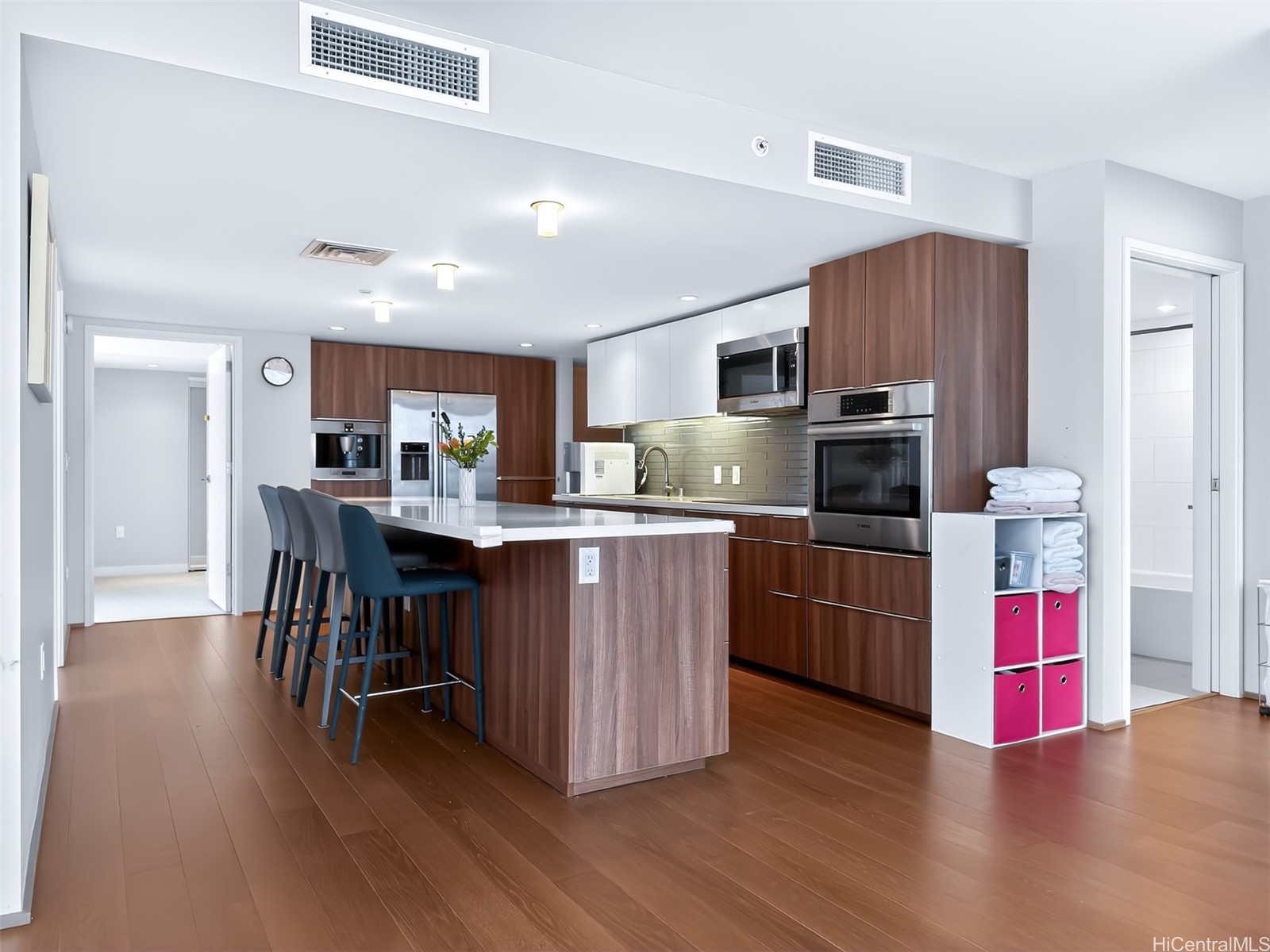 888 Kapiolani Boulevard 1705