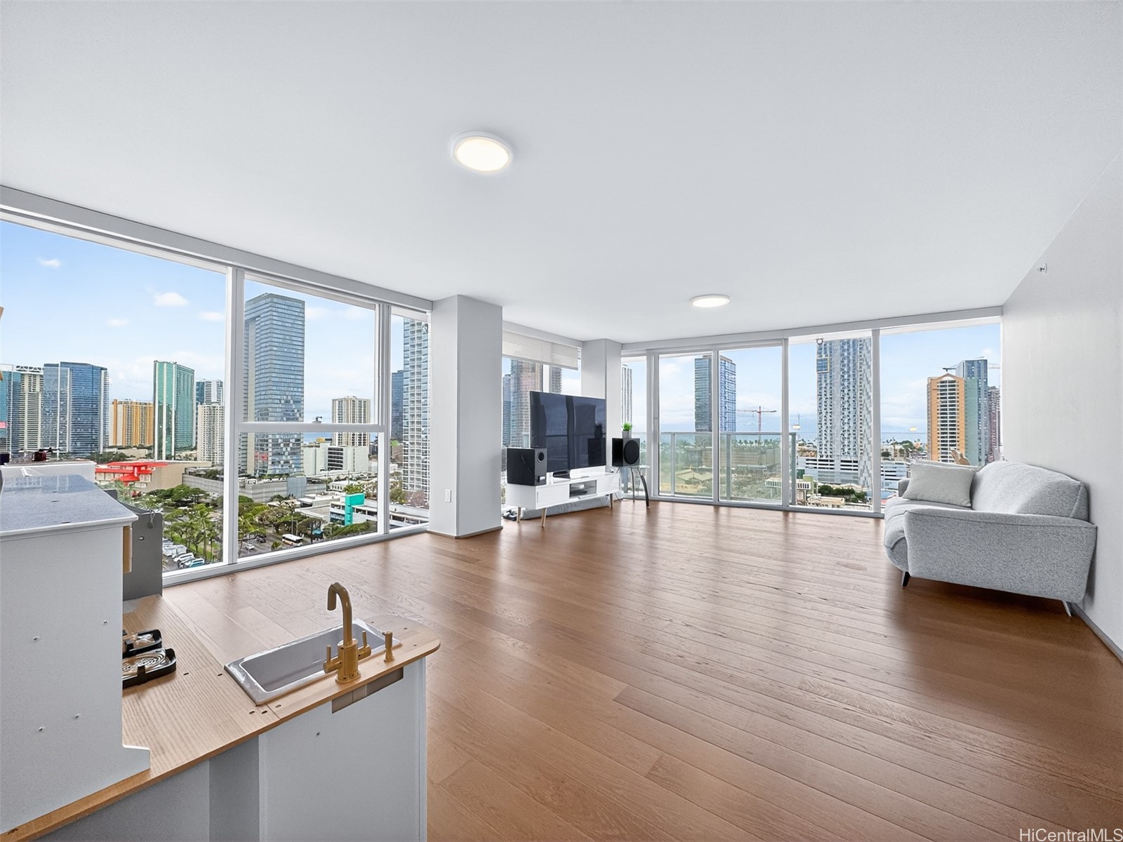 888 Kapiolani Boulevard 1705