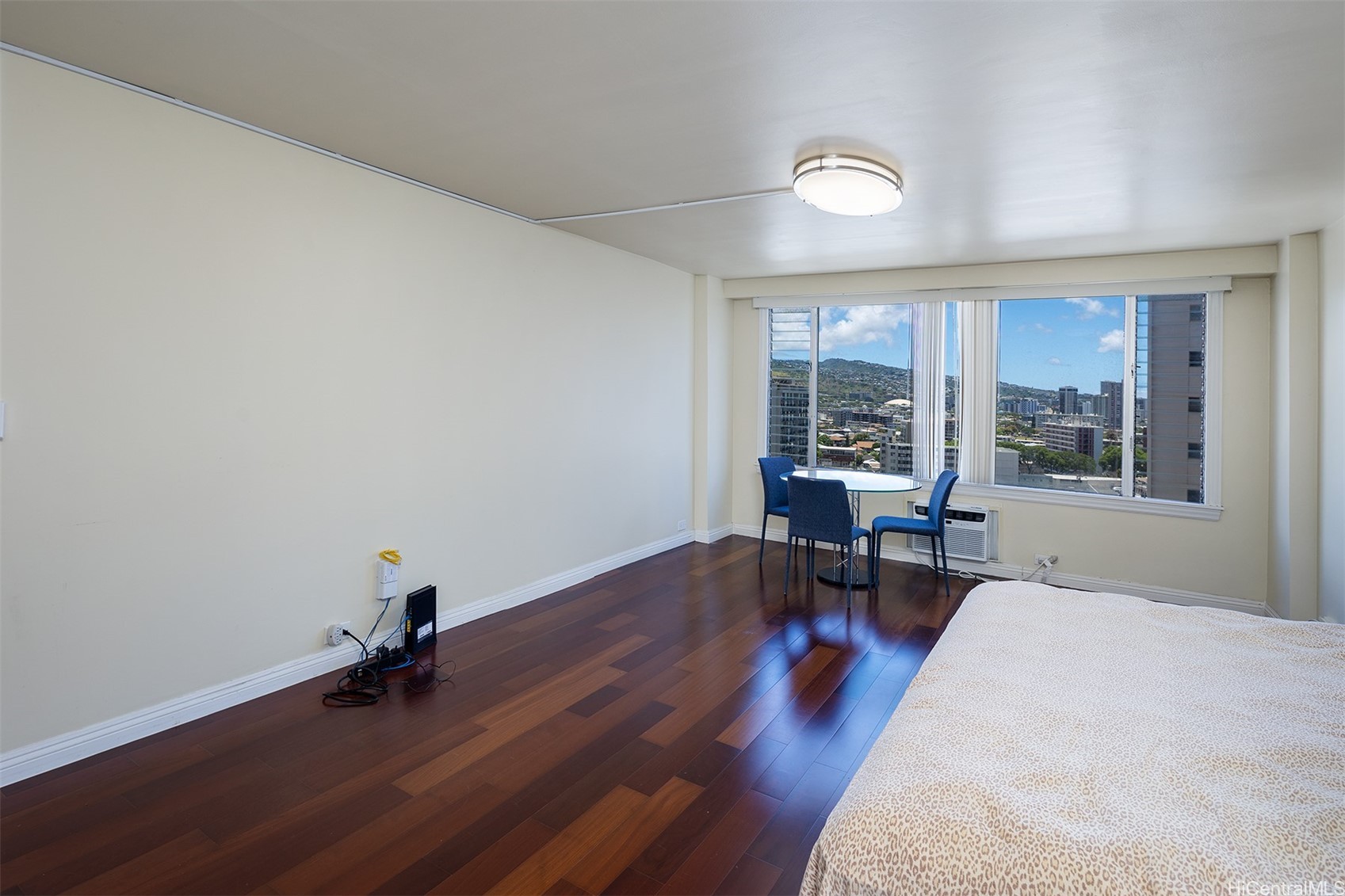 747 Amana Street 1406
