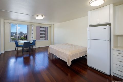 747 Amana Street 1406 Honolulu HI 96814