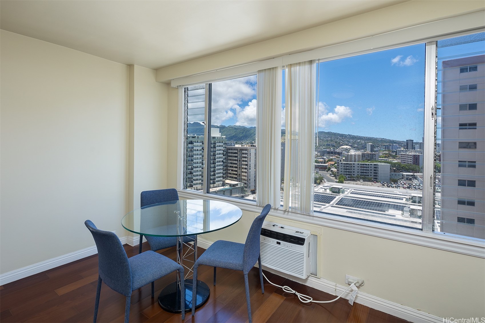 747 Amana Street 1406