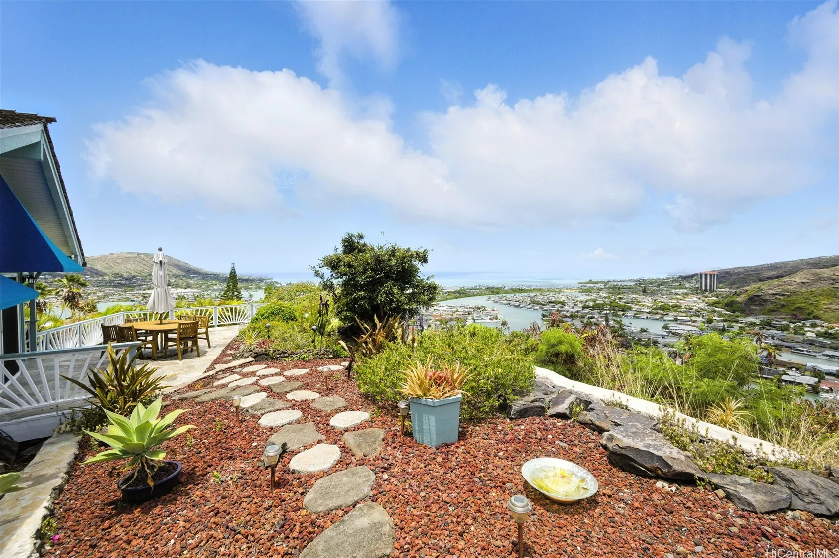 Honolulu, Hawaii 96825, United States, 3 Bedrooms Bedrooms, ,2 BathroomsBathrooms,Residential,Active,158007