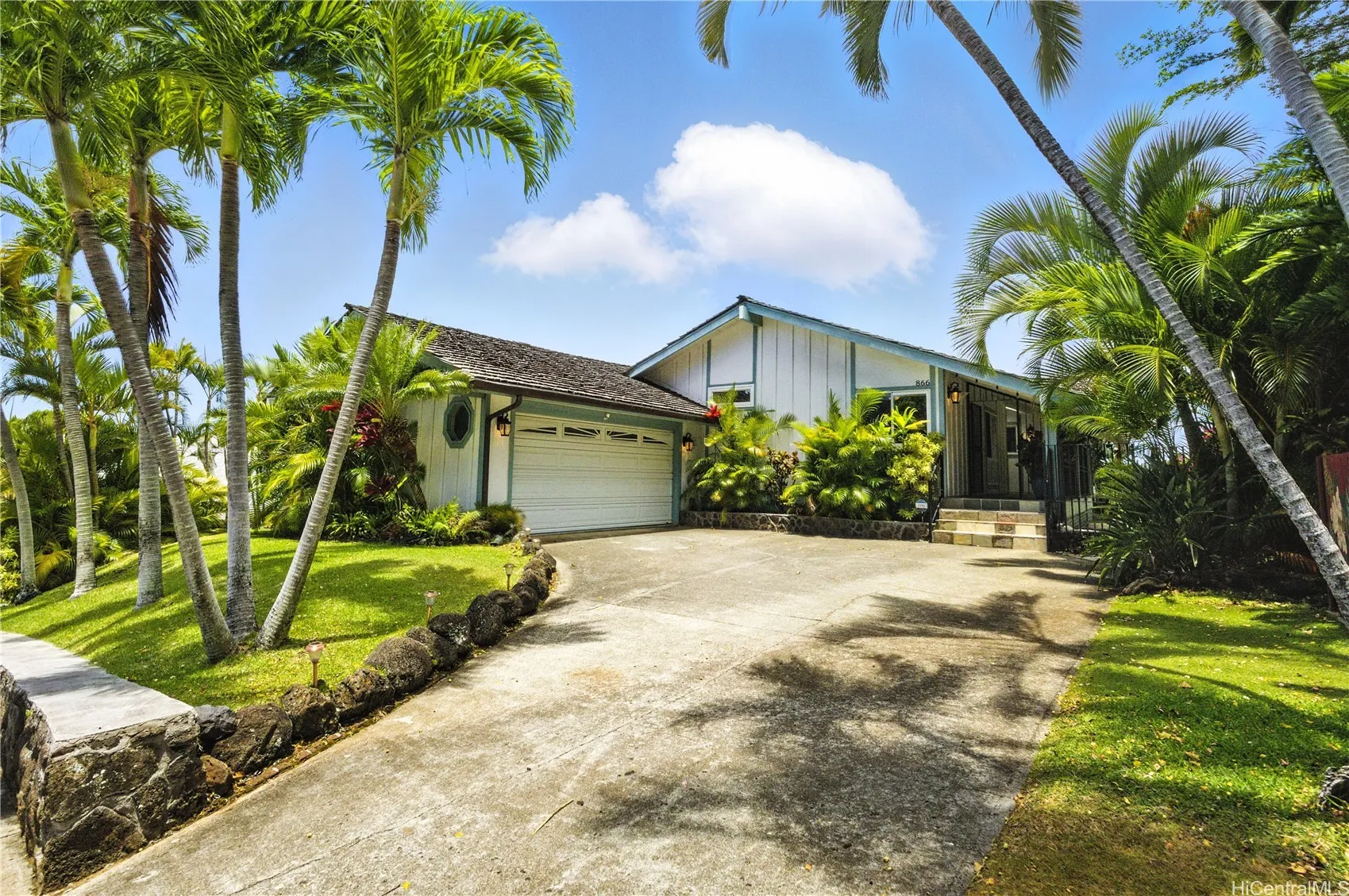 Honolulu, Hawaii 96825, United States, 3 Bedrooms Bedrooms, ,2 BathroomsBathrooms,Residential,Active,158007
