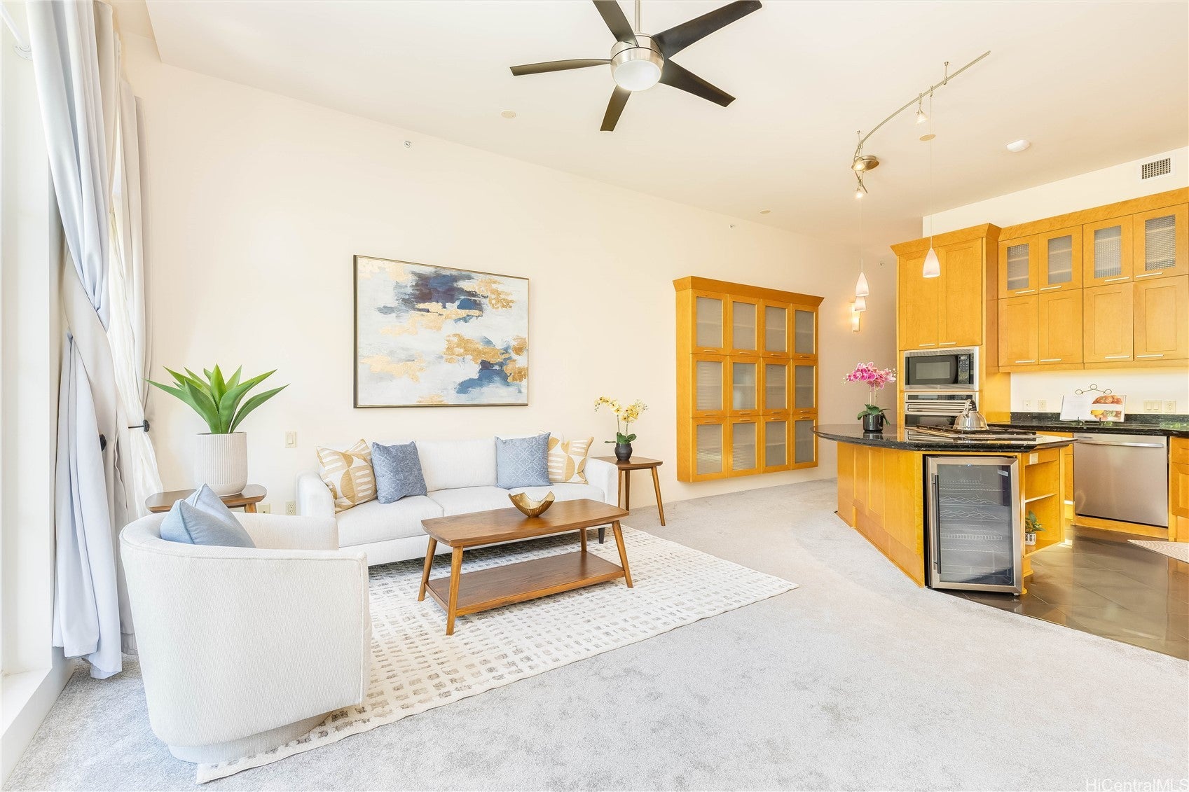 427 Launiu Street 405