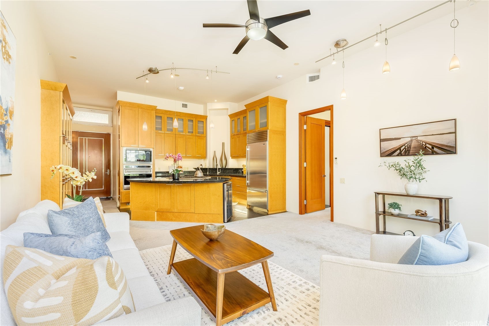 427 Launiu Street 405