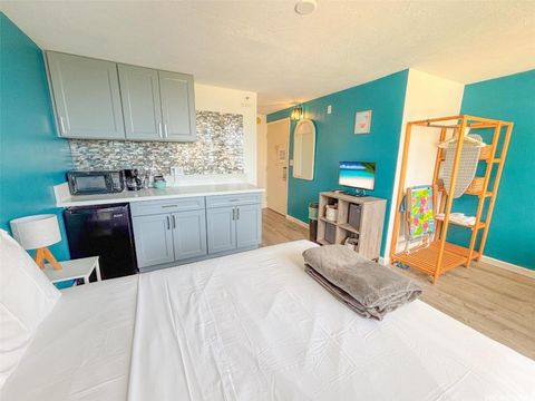 Photo of 444 Niu Street #1105, Honolulu, HI 96815 (MLS # 202605990)