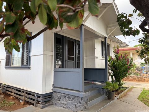 Photo of 906 Belser Street, Honolulu, HI 96816 (MLS # 202526268)