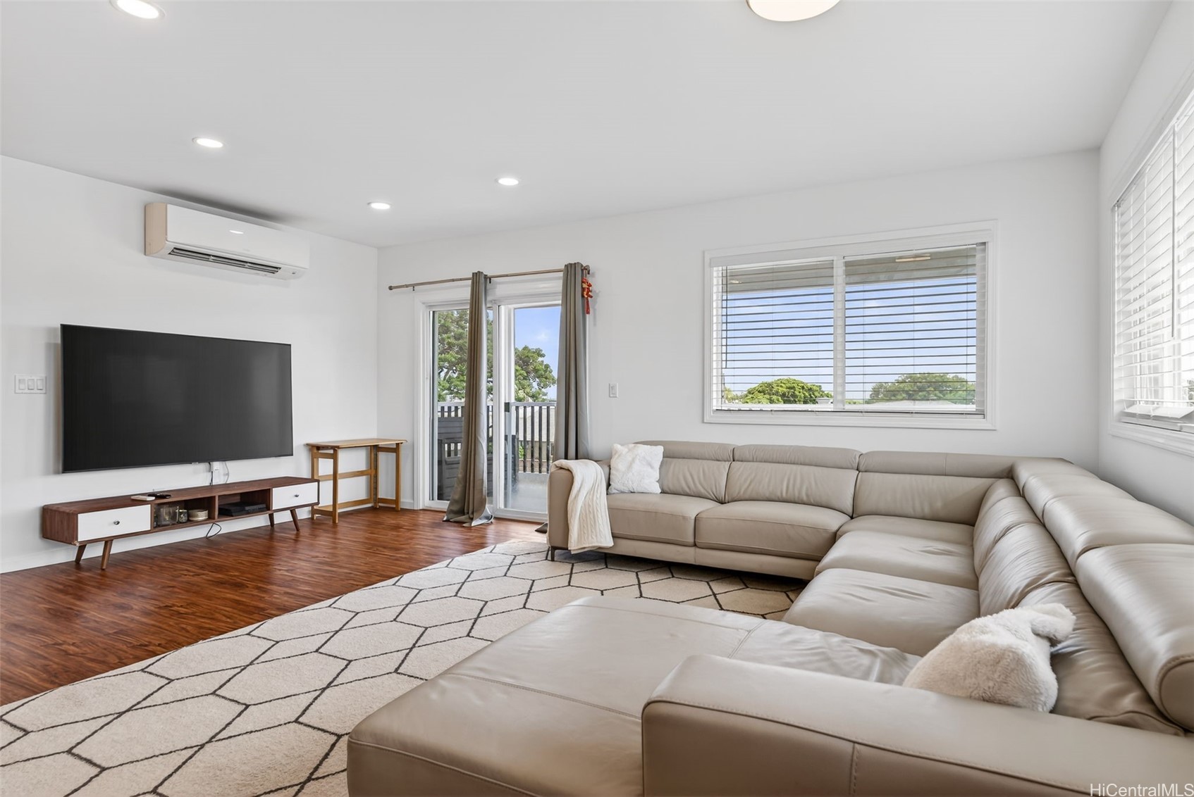 1184 Palekaiko Street B