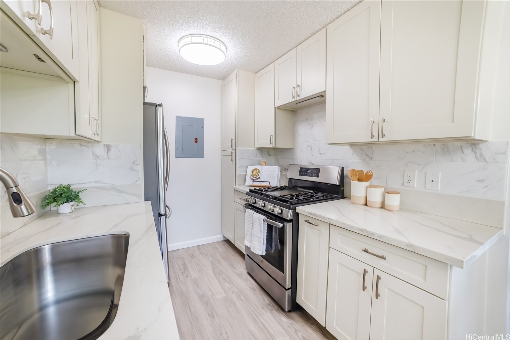 91-1170 Puamaeole Street 9R