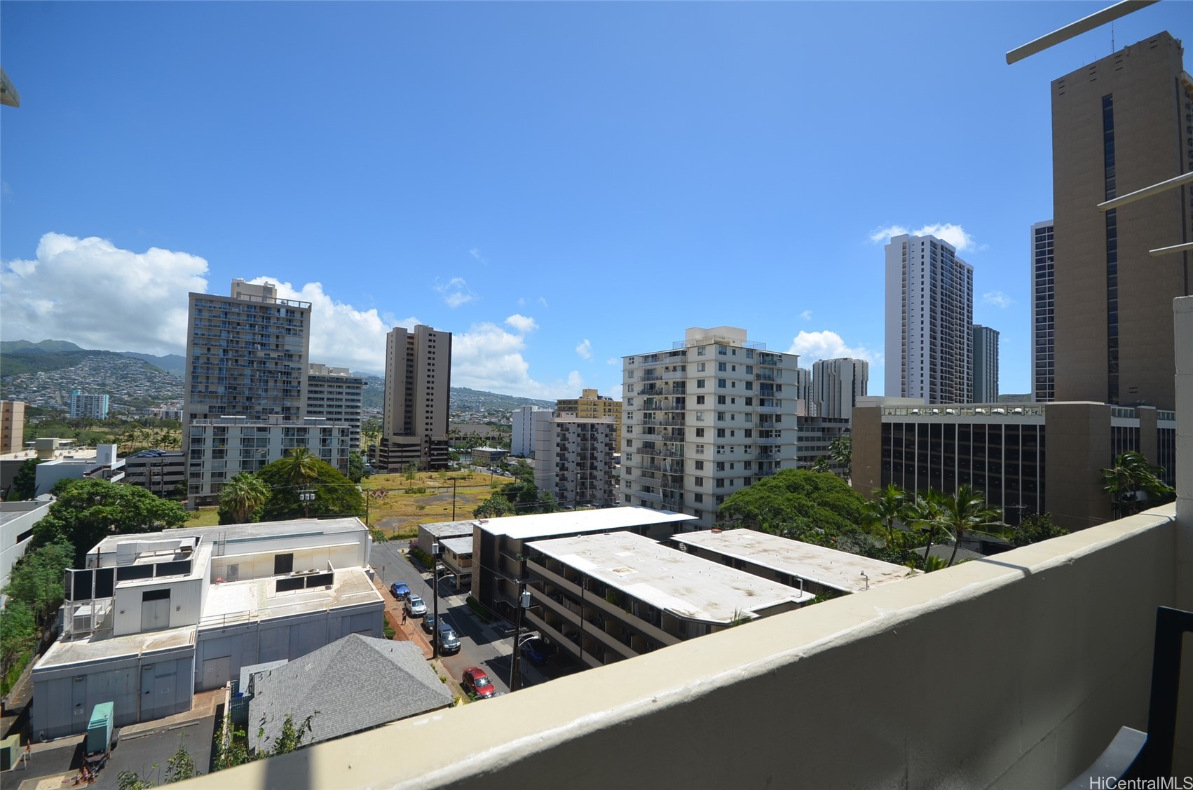 2463 Kuhio Avenue 1009