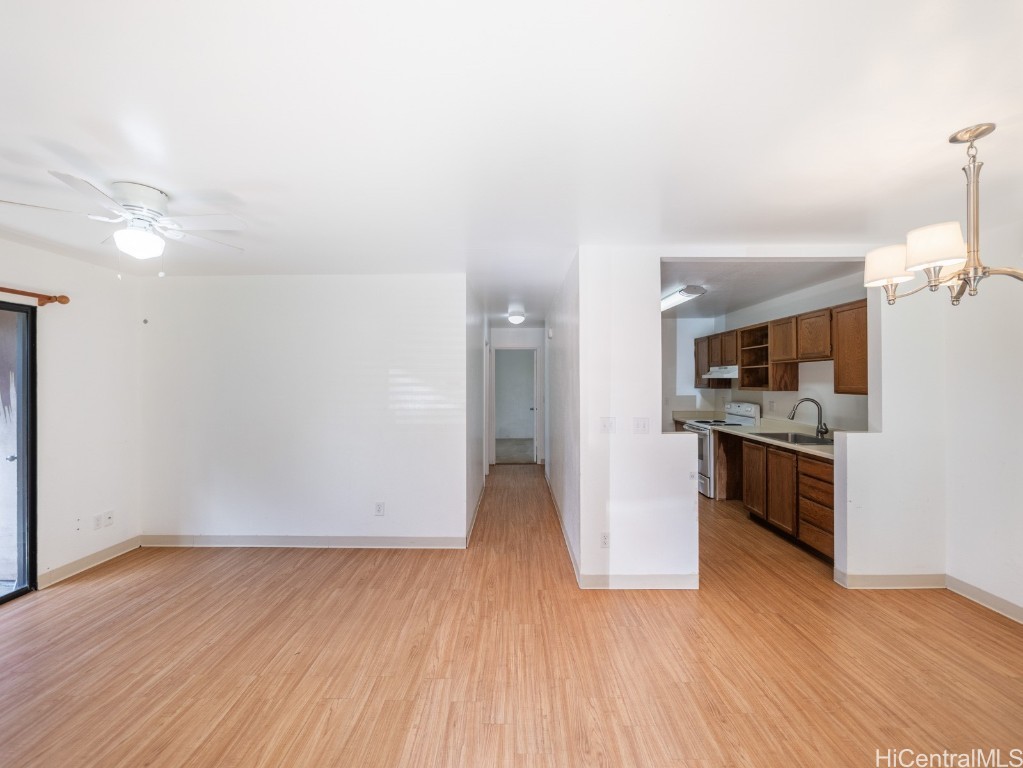 Wahiawa, Hawaii 96786, United States, 2 Bedrooms Bedrooms, ,1 BathroomBathrooms,Residential,Pending,24510