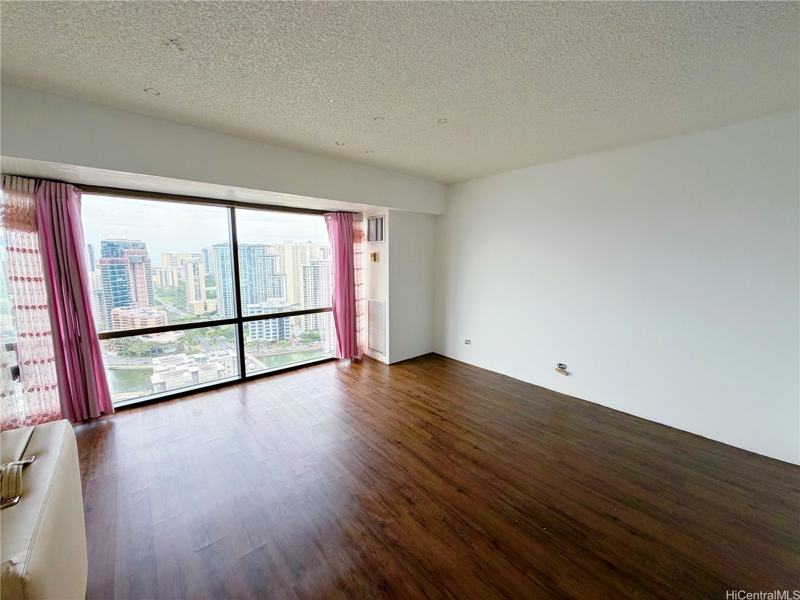 1750 Kalakaua Avenue 3403