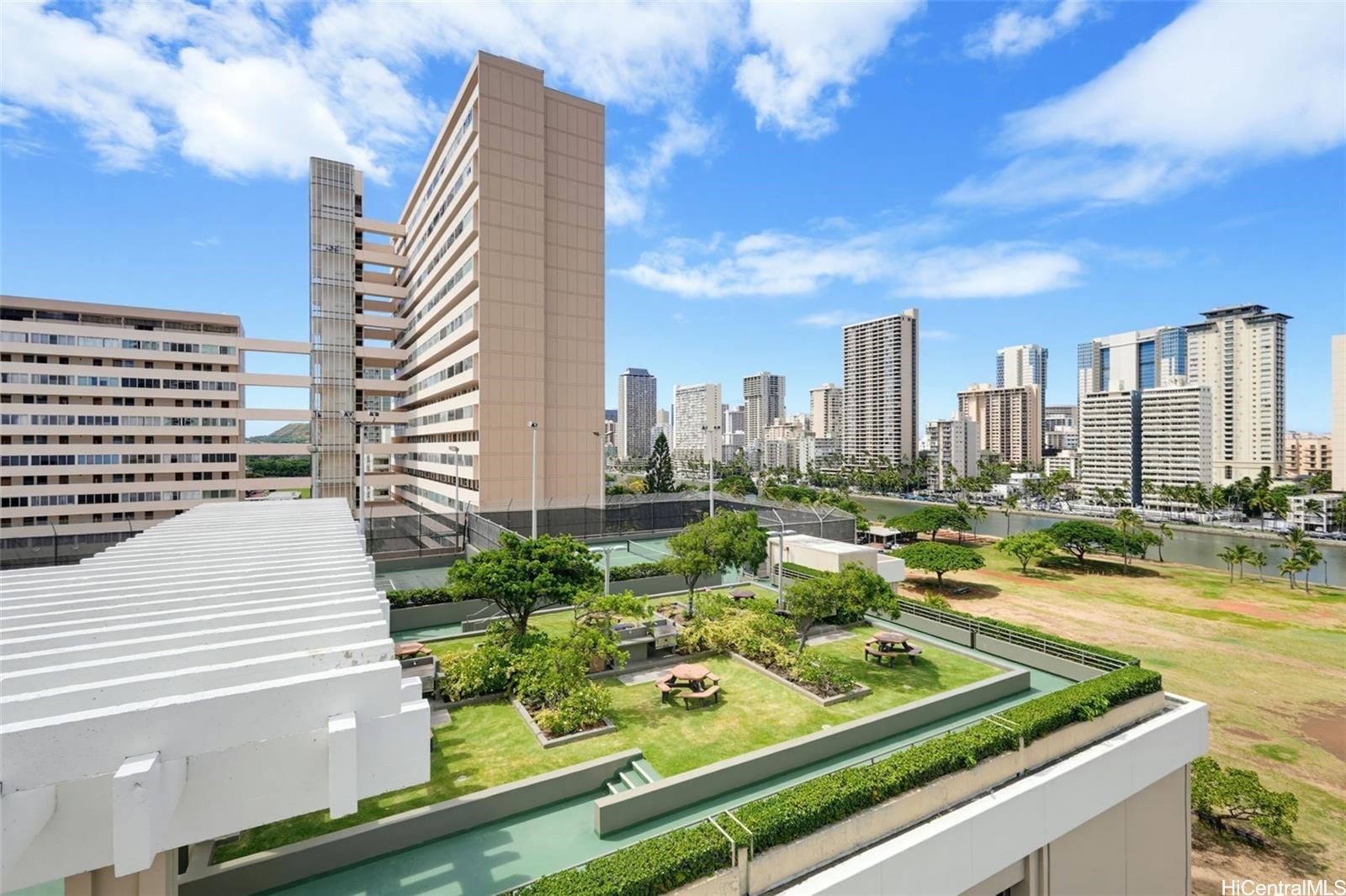 2333 Kapiolani Boulevard 1008A