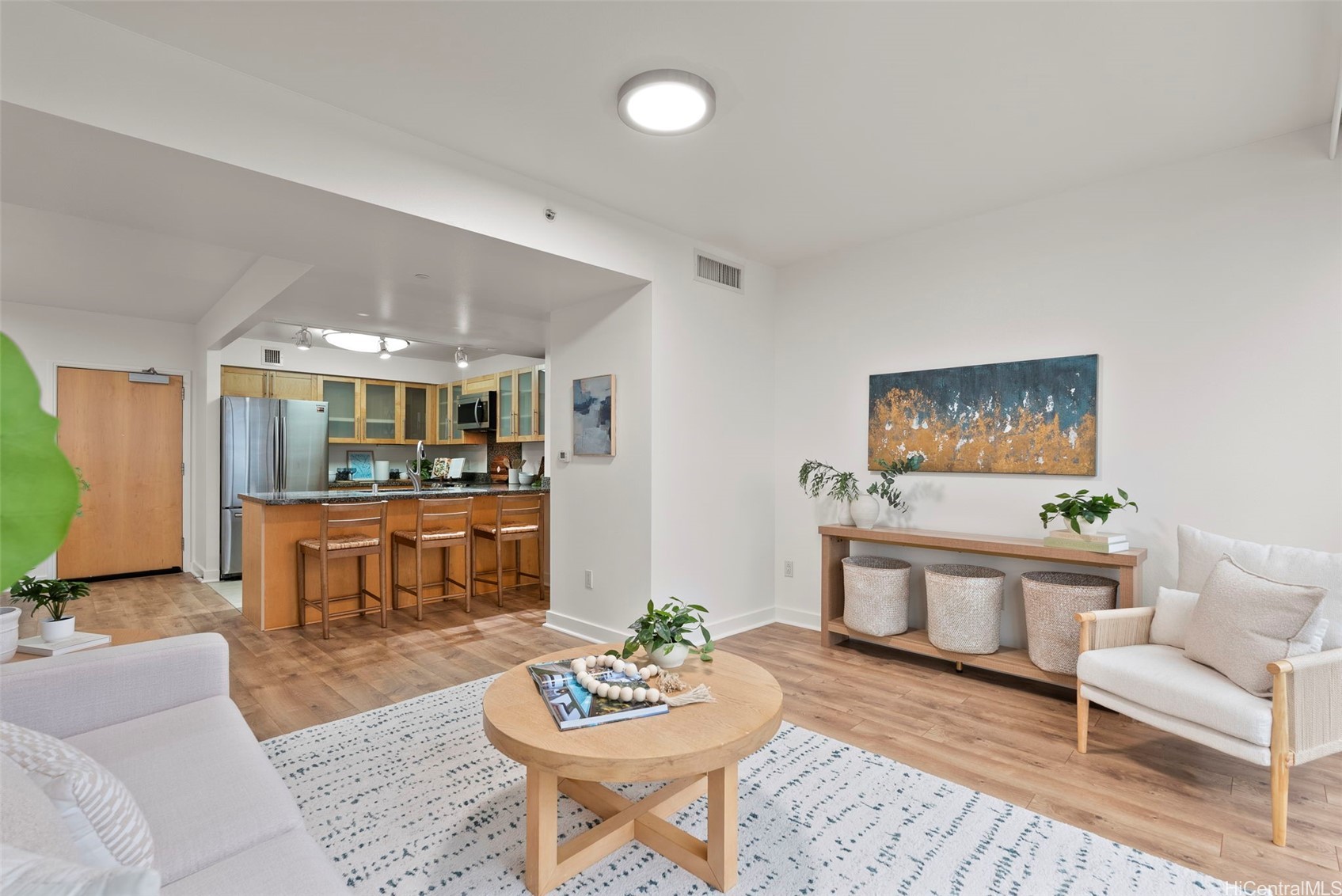 600 Queen Street 2407