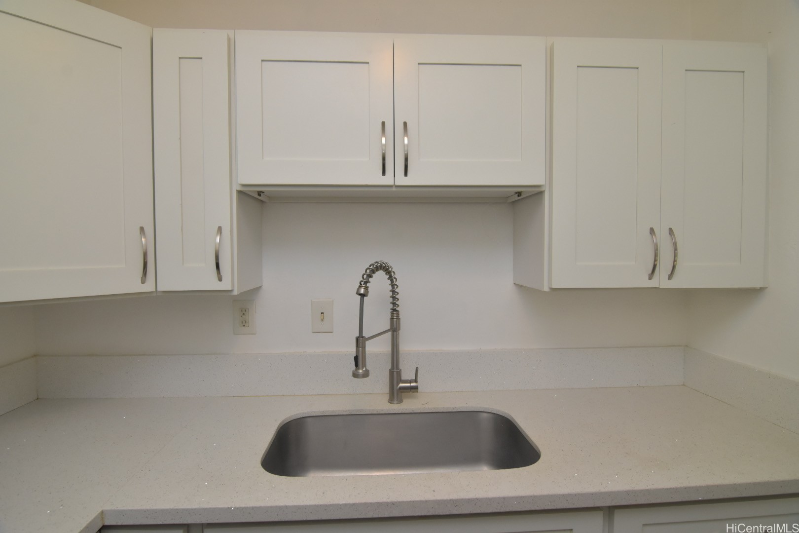 87-123 Helelua Street G202