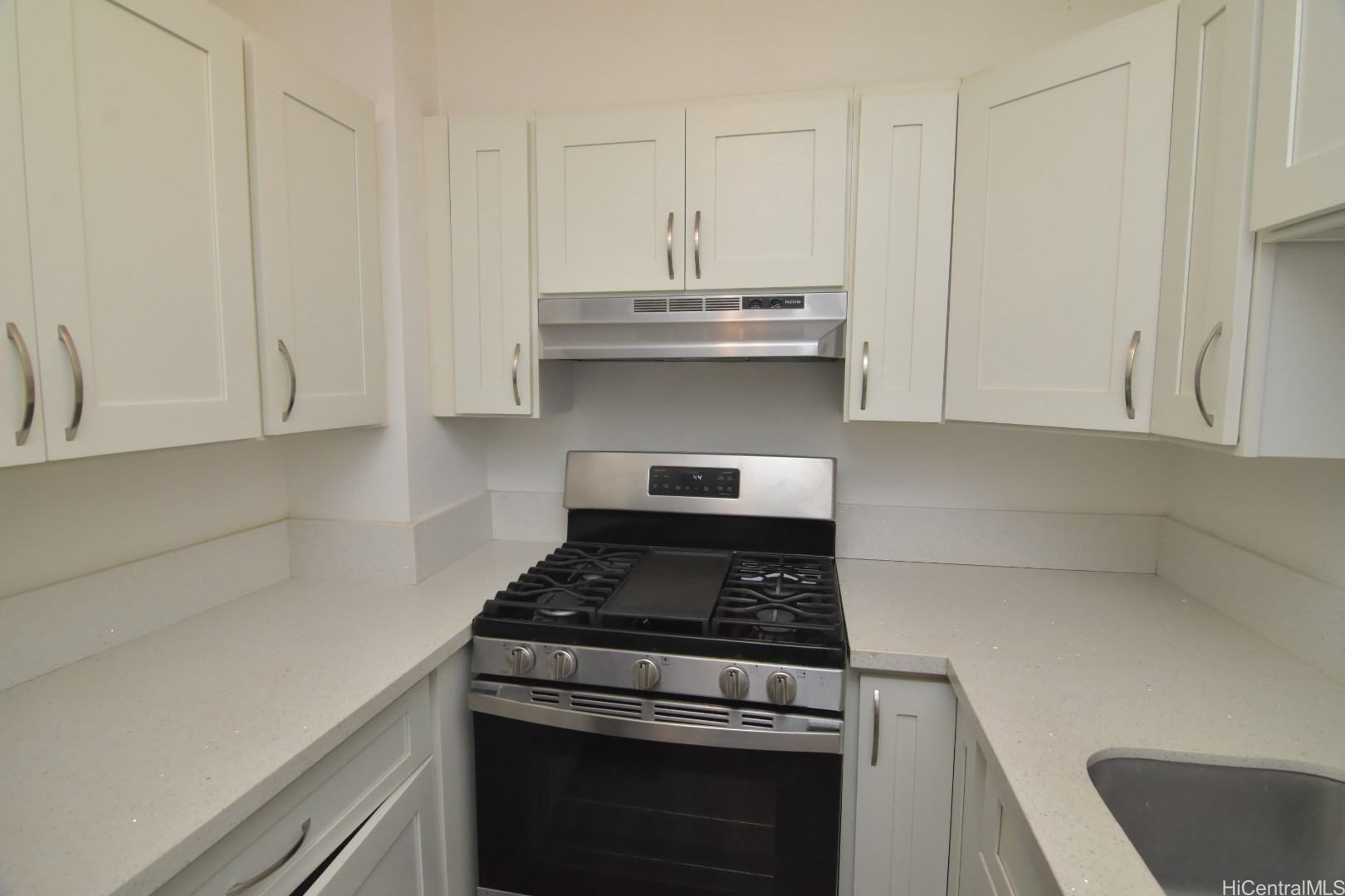 87-123 Helelua Street G202