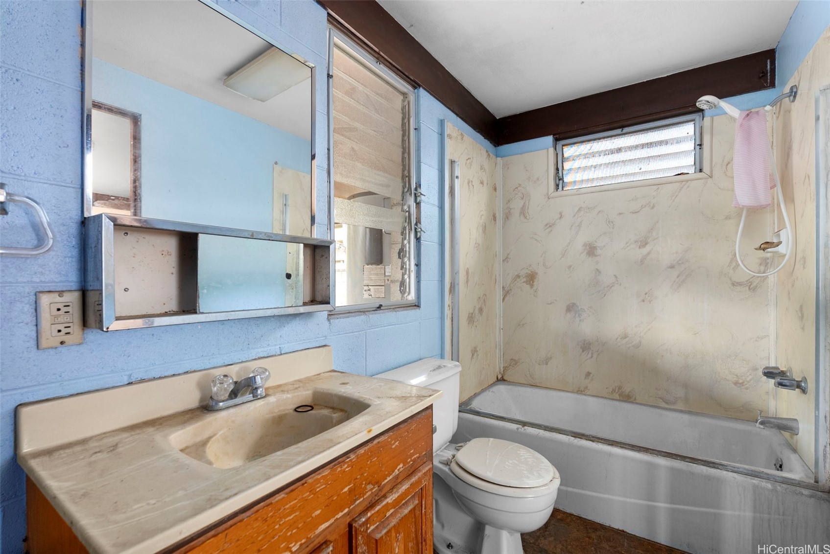 91-1706 Kikoo Street