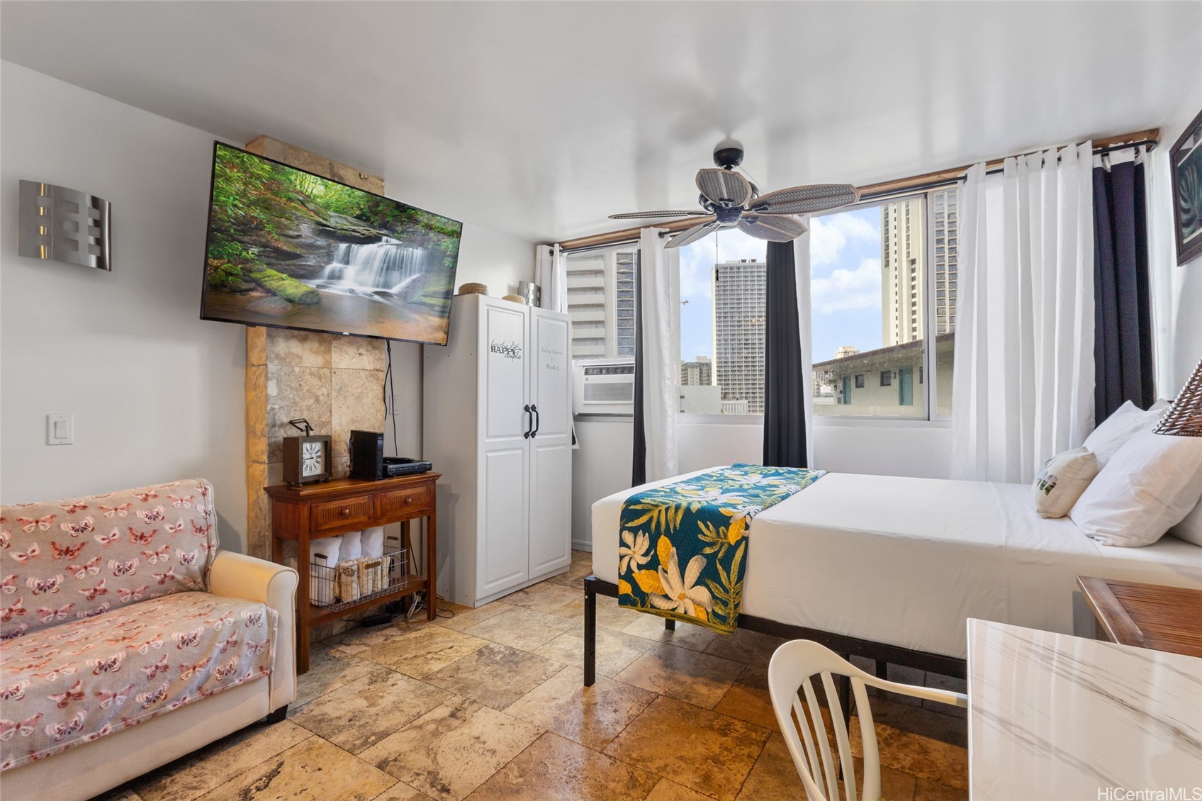 134 Kapahulu Avenue 901