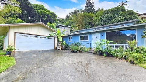 Photo of 1287 Puualoha Street, Kailua, HI 96734 (MLS # 202526011)