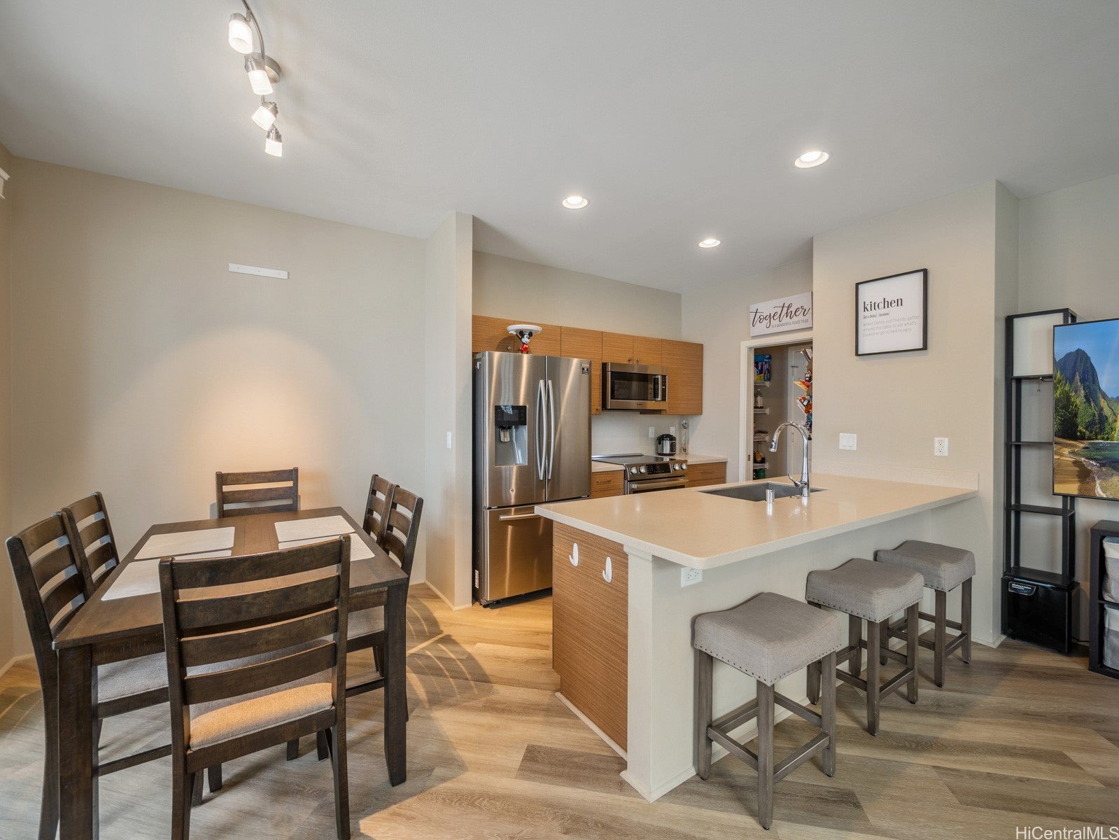 91-1160 Kamakana Street 303