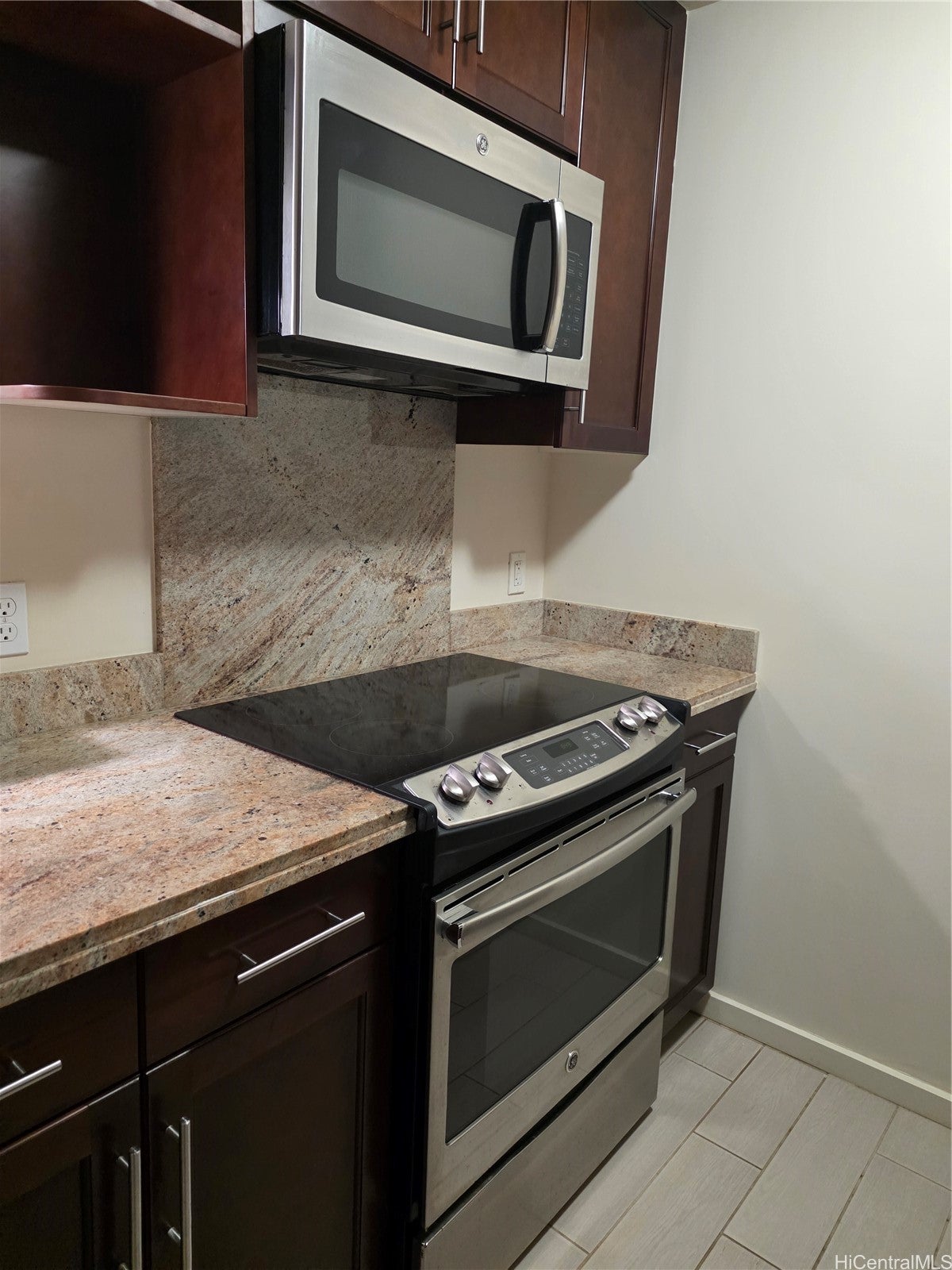 1810 Kaioo Drive B307