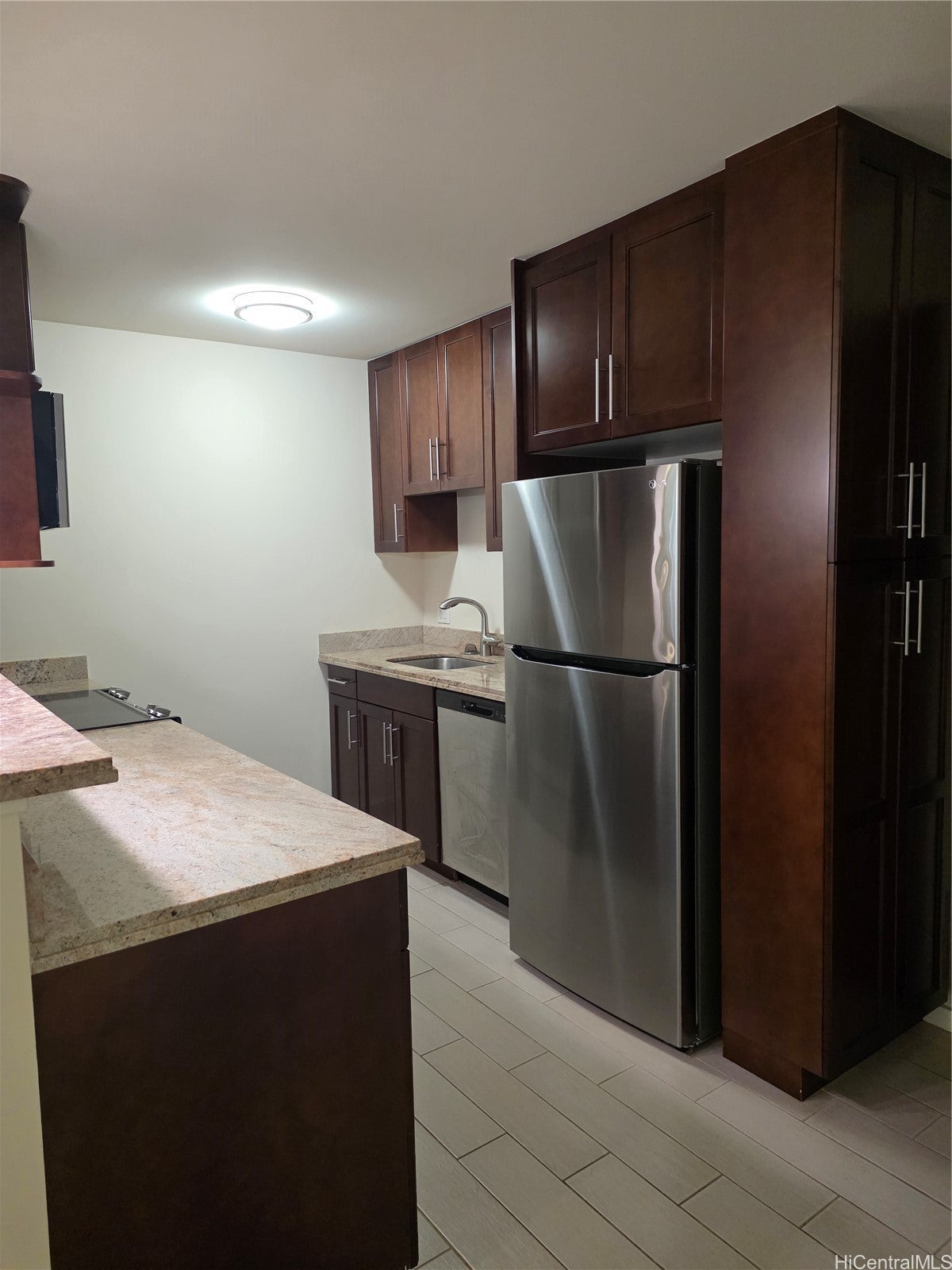 1810 Kaioo Drive B307