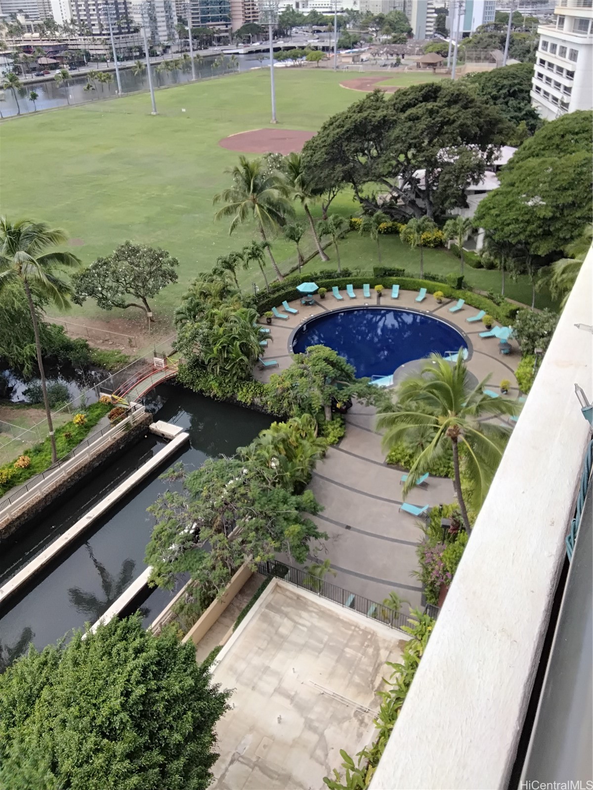 2333 Kapiolani Boulevard 1008B