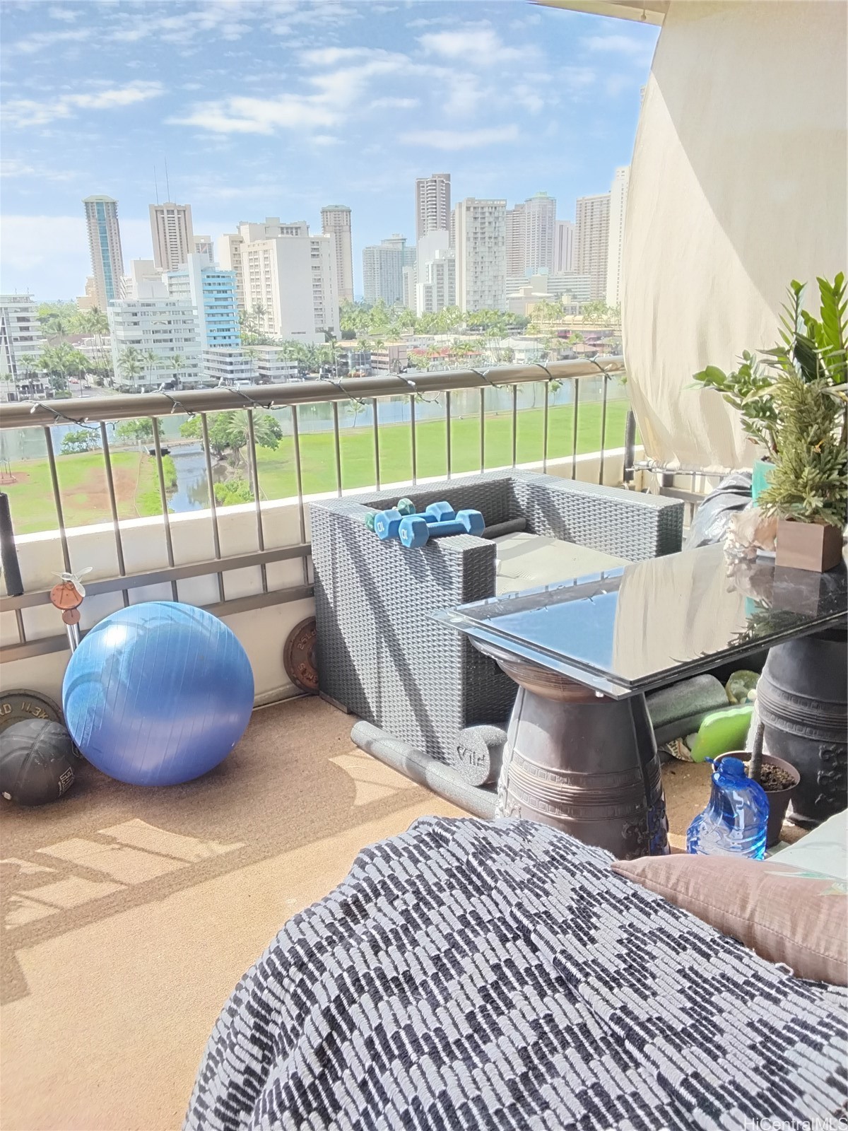 2333 Kapiolani Boulevard 1008B