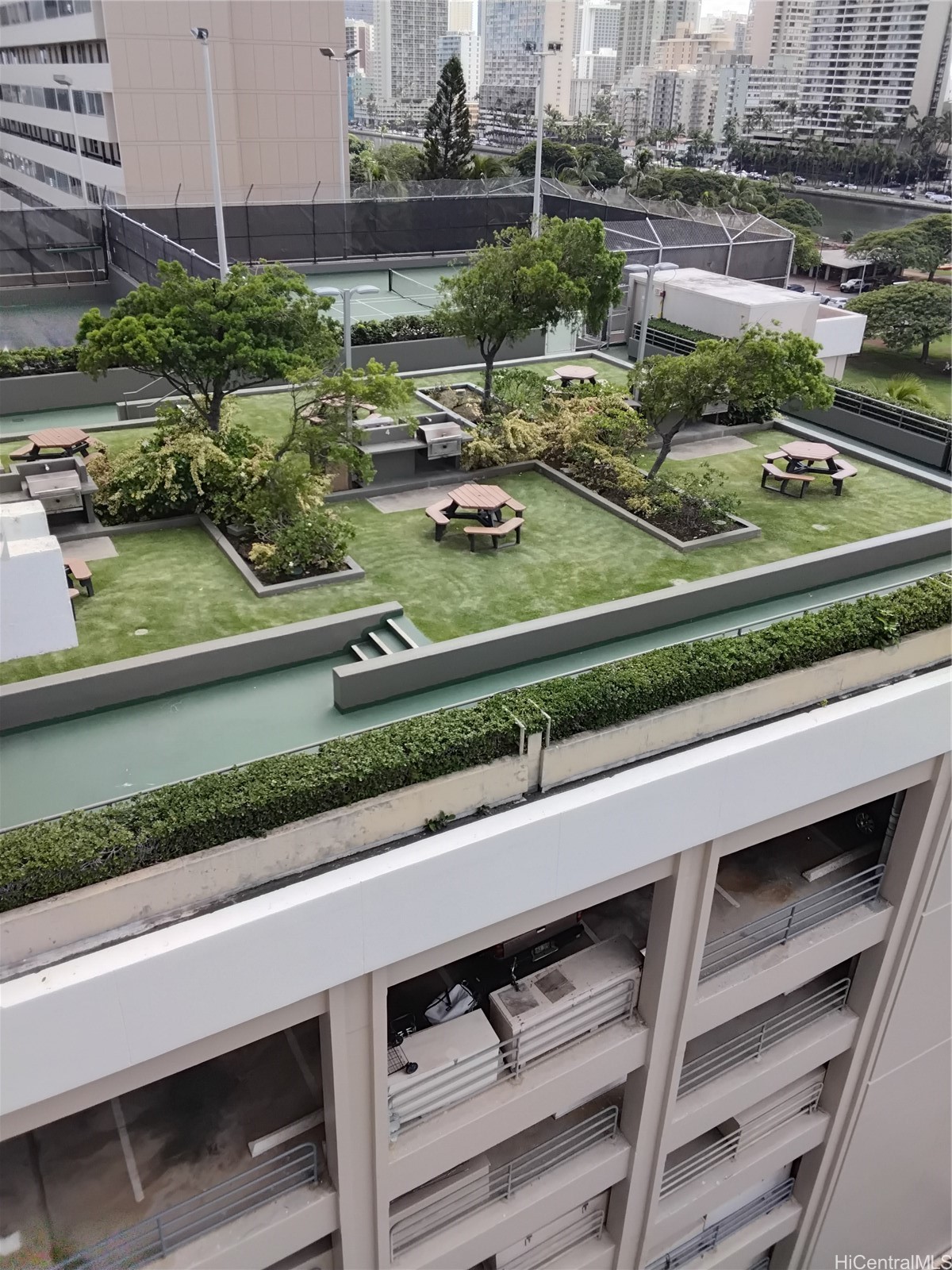 2333 Kapiolani Boulevard 1008B