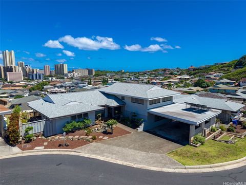 Photo of 3515 Ala Haukulu Place, Honolulu, HI 96818 (MLS # 202608815)