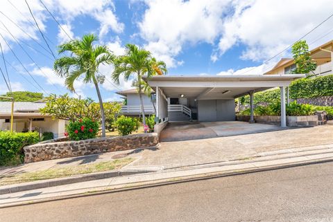 Photo of 1568 Halekoa Drive, Honolulu, HI 96821 (MLS # 202613311)