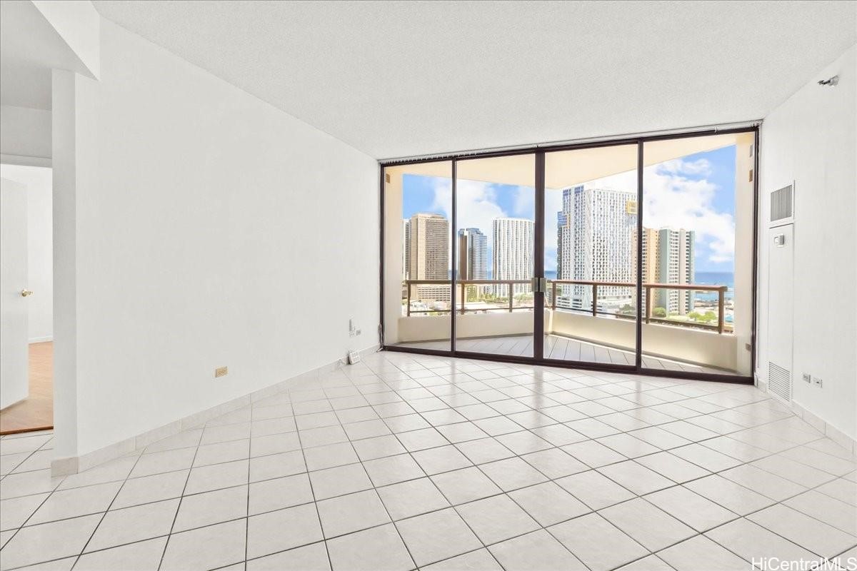 725 Kapiolani Boulevard 1802